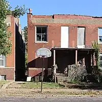 Single basketball hoop without pitch leisure=pitch sport=basketball hoops=1