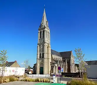 Notre-Dame-du-Bon-Garant in Férel.
