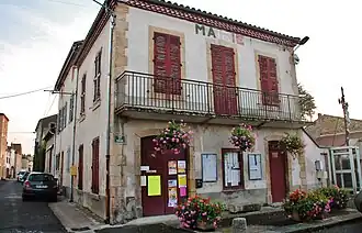 The town hall in Les Pradeaux