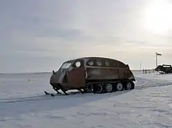 Bombardier B12 snow bus