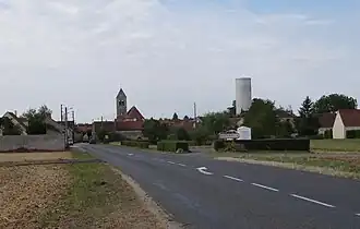 The road into Aufferville