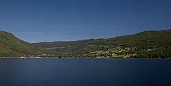 View of the village as seen from the lake Tinnsjå to the south