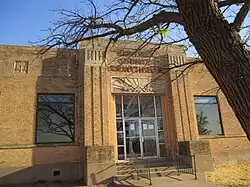 Frontal view of Borden County Courthouse