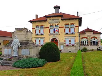 The town hall in Boureuilles