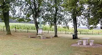 A monument in Bovée
