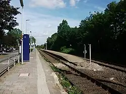 Upper platform