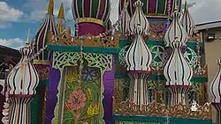 Colorful Tadjah