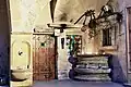 Well in Cour Philibert Delorme, rue Juiverie