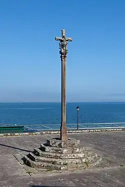 Cruceiro at Muros