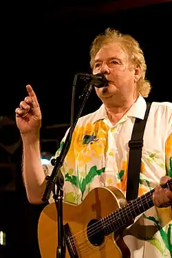 Cousins performing in 2008