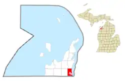 Location within Leelanau County (red) and the administered community of Greilickville (pink)