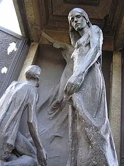 Déshabillé statue