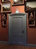 Entrance through the anteroom