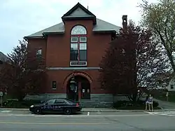 Image 13Opera houses and theaters, like the Vergennes Opera House in Vergennes, Vermont, are popular in New England towns. (from Culture of New England)