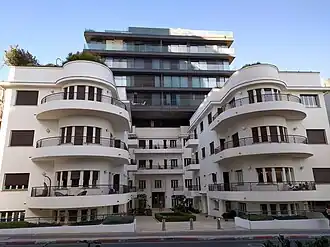 The building of HaYarkon 96