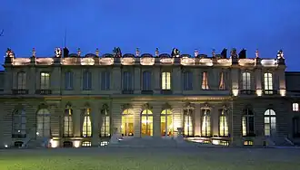 The court façade of the Hôtel de Lassay
