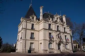 The town hall of Chilly-Mazarin