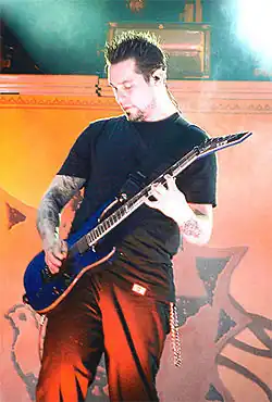 LeCompt performing in 2007