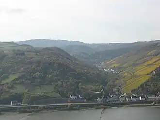 View over the Rhine, Rheindiebach and Oberdiebach to the Kandrich