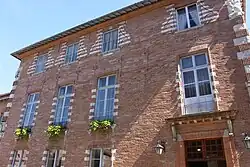 Garden façade.