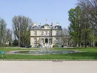 The old Hôtel de Ville