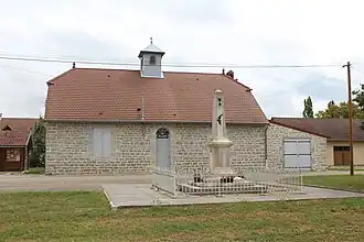 The town hall in Neuvilley