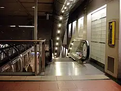 Access to Line 14 platforms