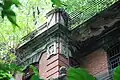 Corniced Roof Design