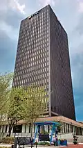 Side view of the PNC Center from Cascade Plaza