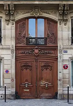19th century Eclectic Classicist door on Rue La Bruyère (Paris)