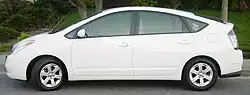 The Toyota Prius has both front and back non-venting quarter glass