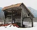Split-level double hayrack
