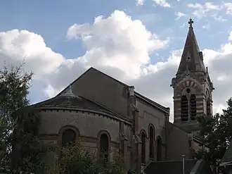 The church in Saint-Jean-de-la-Ruelle