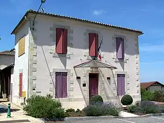 The town hall in Saint-Sauveur-de-Meilhan