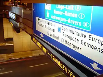 Señalizacion_bilingue_bruselas.jpg