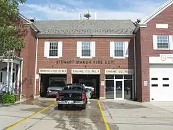The Stewart Manor Municipal Building in 2008.