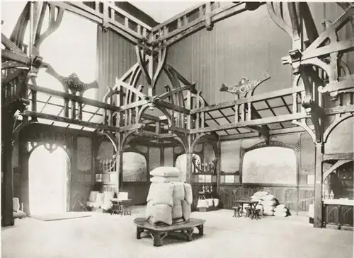 Wooden structure by Georges Hobé&nbsp;[fr] in the Hall of the Great Cultures during the exhibition