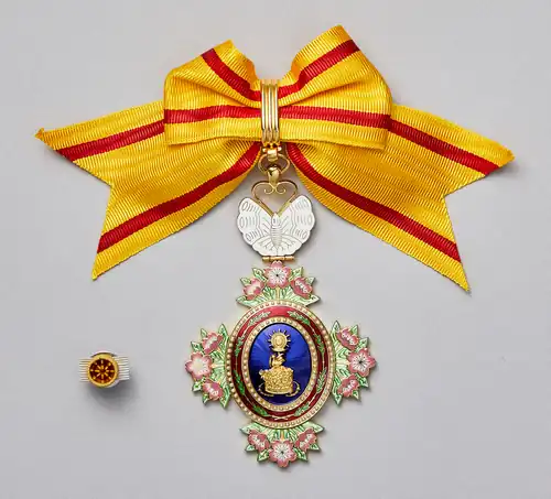 The Order of the Precious Crown, Butterfly (3rd class)