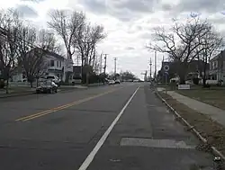 View along Shore Road (US&nbsp;9) southbound at Roosevelt Boulevard (CR&nbsp;623)