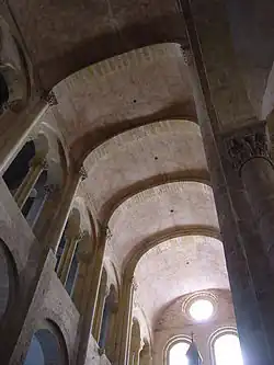 Transverse arches in Abbey Church of Sainte-Foy