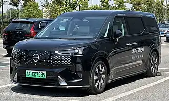 Volvo EM90